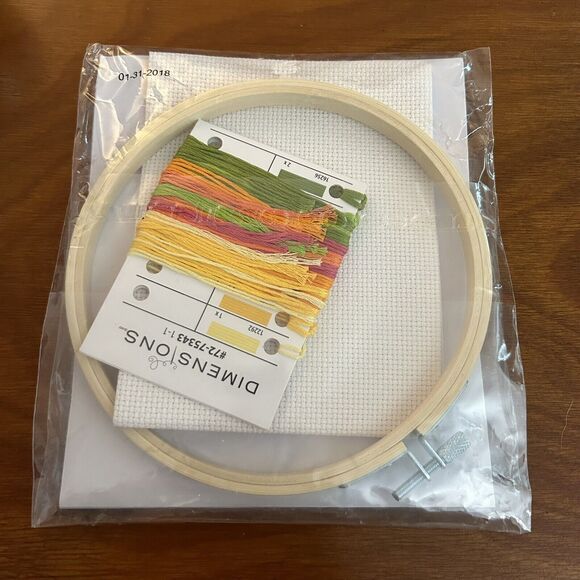 Dimensions SWEET PINEAPPLE Cross Stitch KIT #72-75343 w/6" Diameter Hoop Frame - Picture 2 of 2